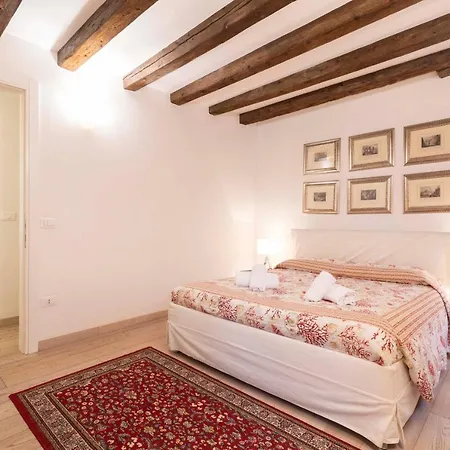 Daire San Marco New Romantic Venedik
