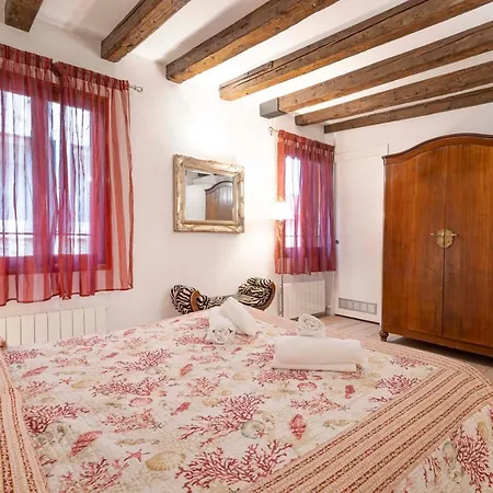 San Marco New Romantic Apartment *